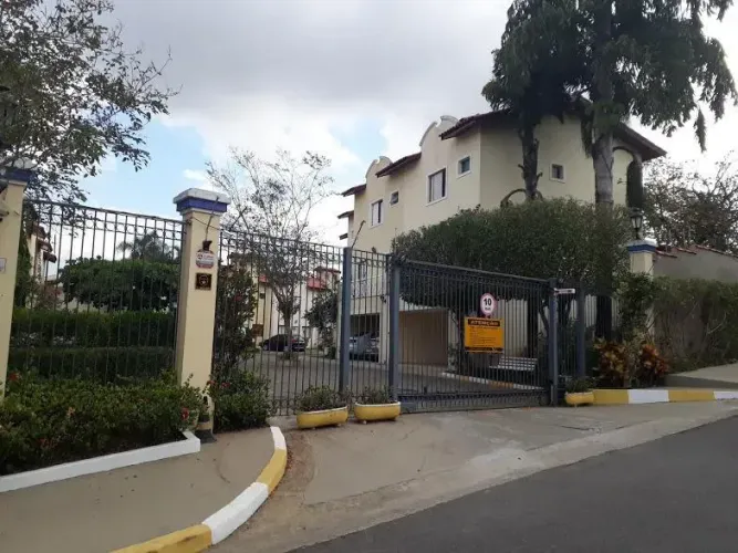 Casa em condomínio com 3 quartos em Vila São Francisco- São Paulo - SP