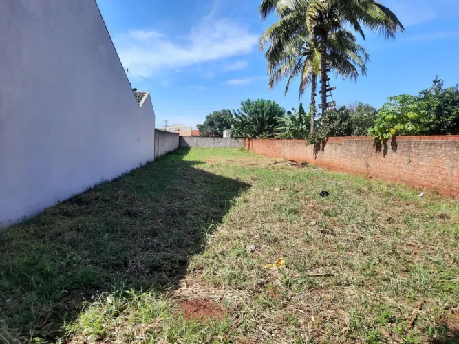 Lote/Terreno para venda tem 500 metros quadrados em Portal das Torres - Maringá - PR
