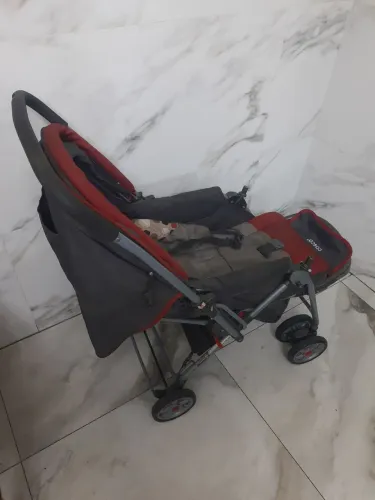 Carrinho de bebê cosco