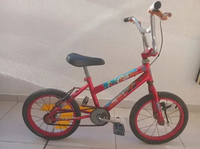 VENDO BICICLETA ARO 16' USADA.
