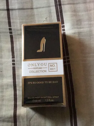 Perfume collection n 601 similar ao Carolina herrera 