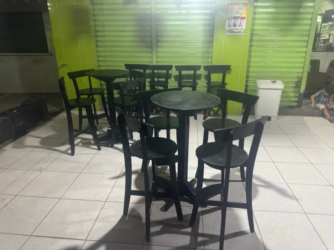 Jogo de mesas com cadeiras, 2 mesas + 12 cadeiras