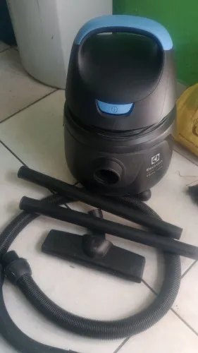 Aspirador de pó e água