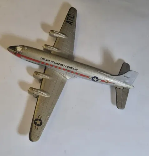 Miniatura Avião Douglas C-54 Skymaster 1:144 Altaya No EstadoDescrição do Anúncio:Vendo mi