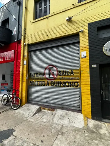Galpão na Rua do Lavapés, 373 220 m²