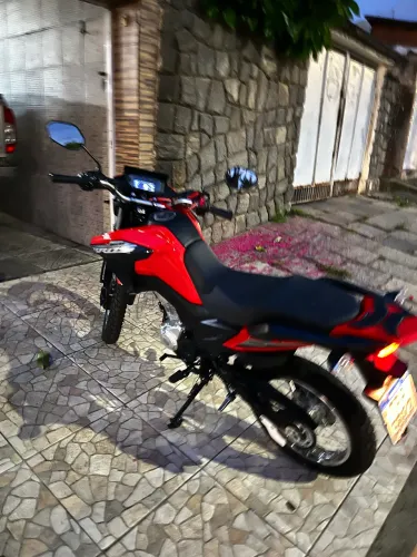 Bros 160 Vermelho