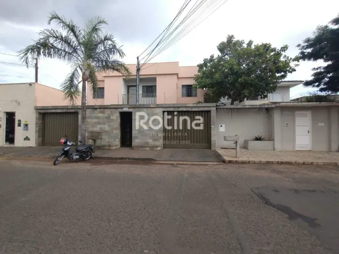 Casa para alugar, 3 quartos, Santa Mônica - Uberlândia/MG - Rotina Imobiliária