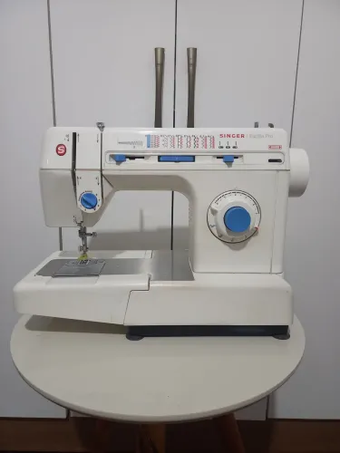 Máquina de costura Singer 