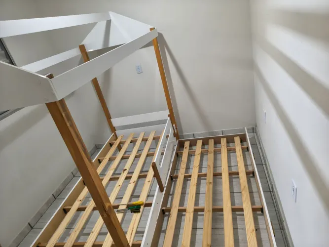 Vendo cama infantil com coma auxiliar