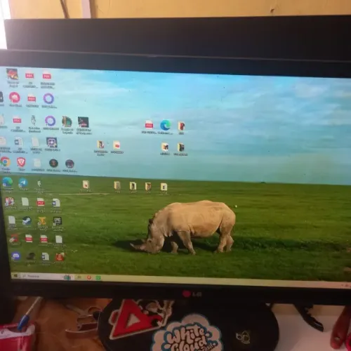 Monitor Lg Com Tela De 22 (lg-22ea53t-p)
