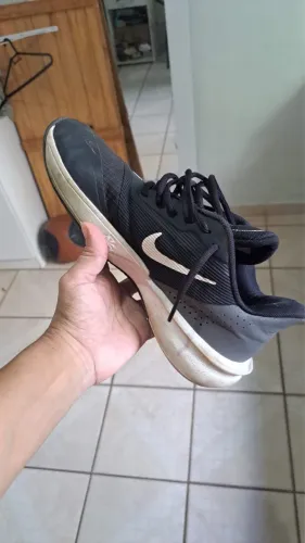 Tênis Nike precison 7