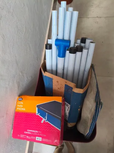 Picina 2000 litros semi nova usada uma só vez