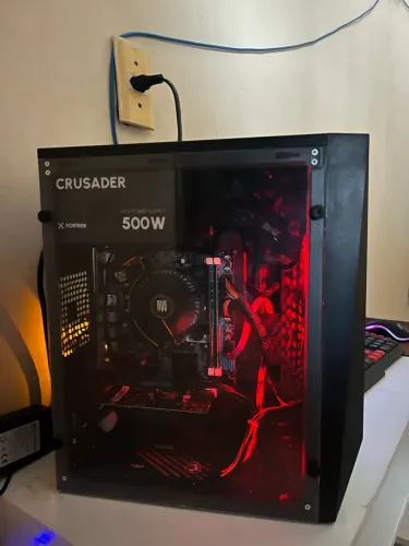 Vendo gabinete gamer completo