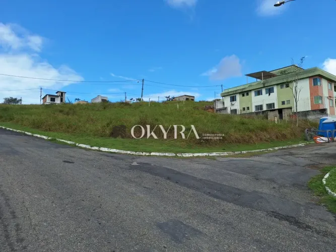 Excelente lote de esquina para venda no Quinta da Boa Vista