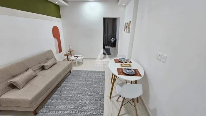 Apartamento de 32m² no Centro | Mobiliado | Portaria 24h