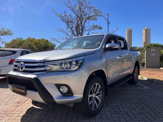 Toyota Hilux CD SRX 4X4 2.8 TDI 16V Diesel Aut. 2017