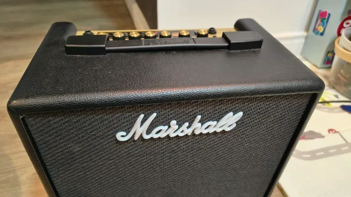 Amplificador Marshall Code 25