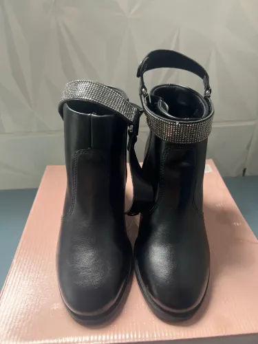 Bota 36