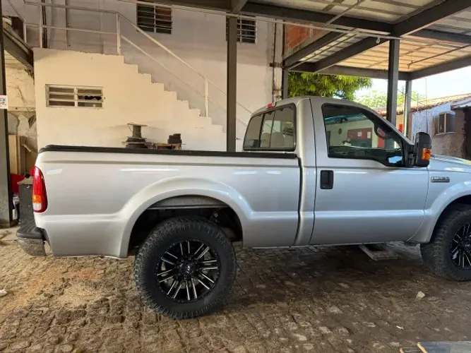 Ford F-250 XLT 3.9 4X2 Diesel TB 2010