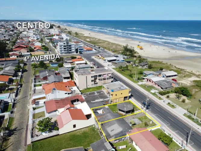 Terrenos na Av. Beira mar.