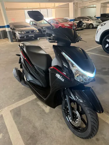 Yamaha Fluo Hybrid 125 ABS 3.900 km