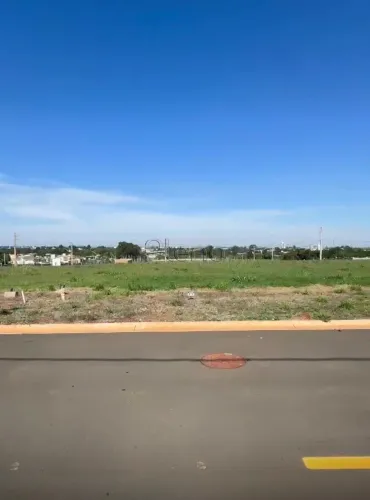 Terreno à venda em Paulínia, Betel, com 370 m², Residencial Porto Ville São Luiz