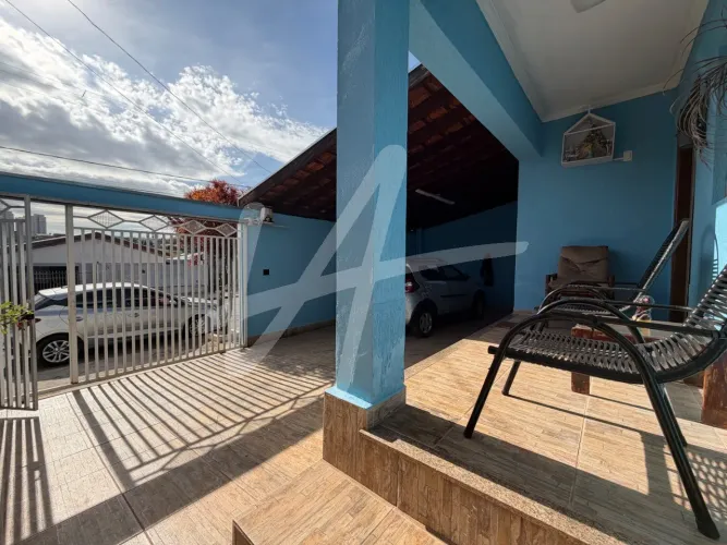 Casa à Venda no Jardim Luiz Cia ? Sumaré | 250 m² de Terreno | 2 Dormitórios com Suíte