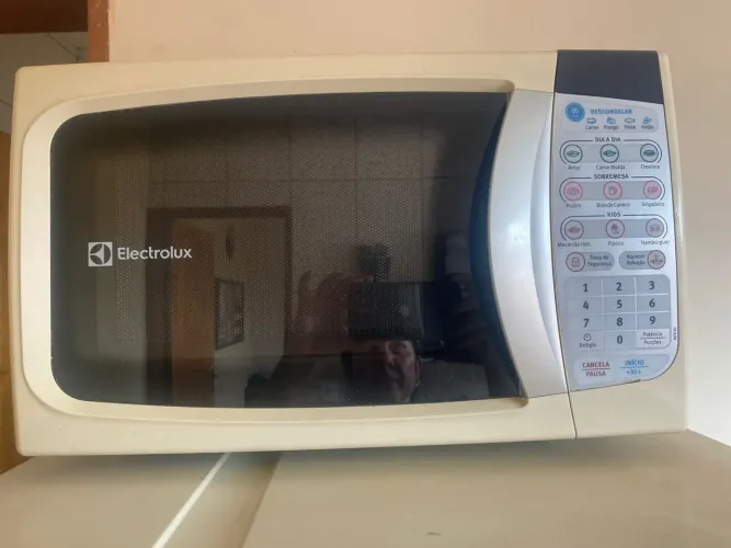 Oferta =Micro-ondas Electrolux 