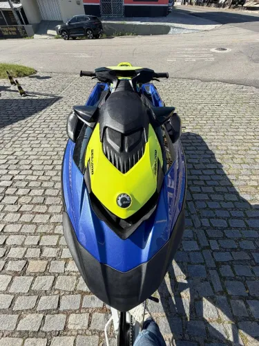 jet ski wake 170 21 com som muito novo