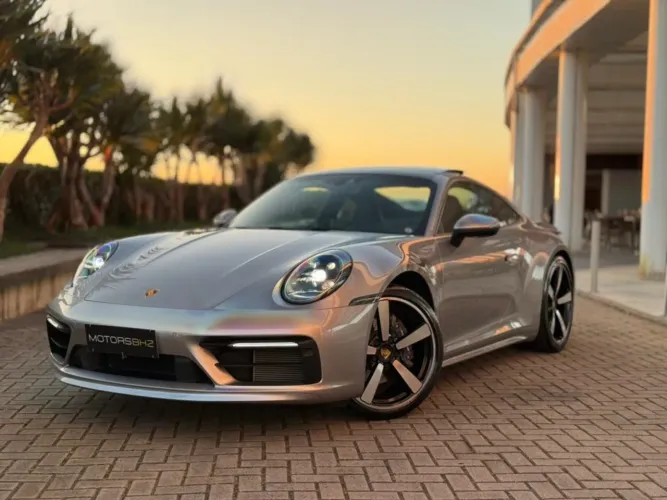 Porsche 911 Carrera 3.0 24V H6 PDK 2021