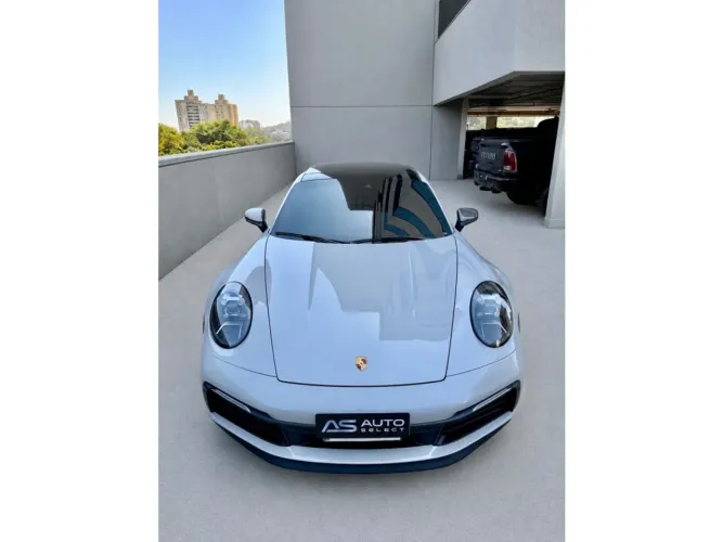 Porsche 911 Carrera 3.0 24V H6 PDK 2024