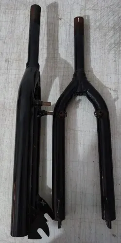 BMX - BIKE - STREET- DIRT - GARFO DE BMX ARO 20 COM PINO PARA V-BRAKE TUBO OVER DE ROSCA