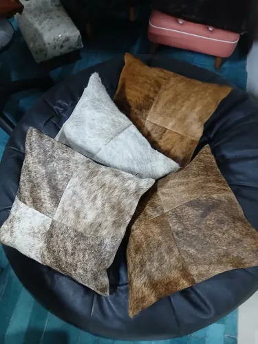 Capas de almofadas em couro