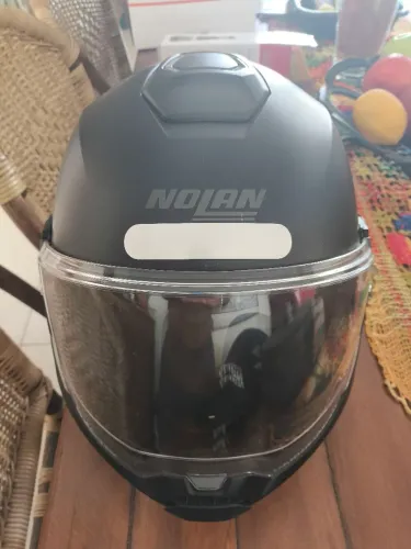 Capacete italiano Nolan 64. Novo.
