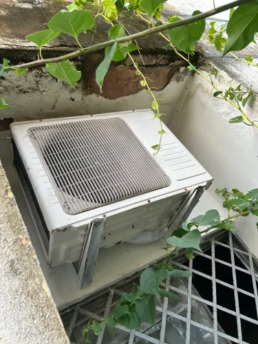 Vende-se ar condicionado, Philco (não está gelando, somente ventilando) 