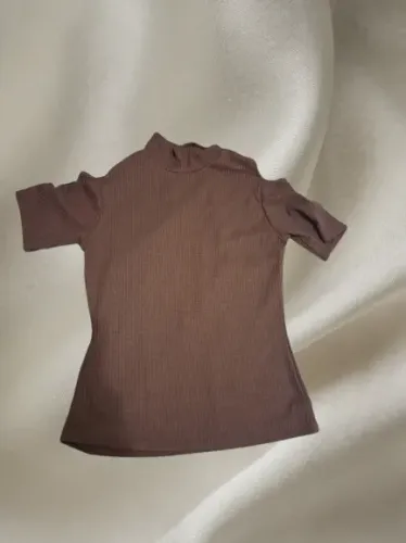 Blusa feminina gola alta