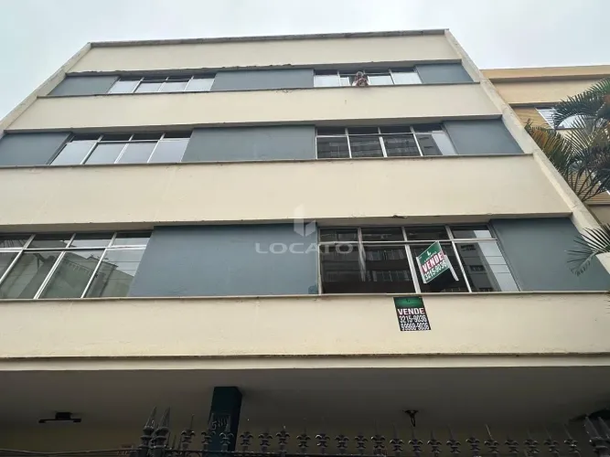 Apartamento 3 quartos no Centro- ao lado colégio Jesuítas- 130 m2 - semimobiliado-frente,