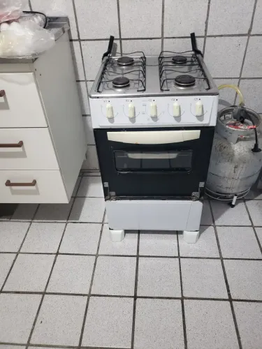 Fogão usado precisa reparos
