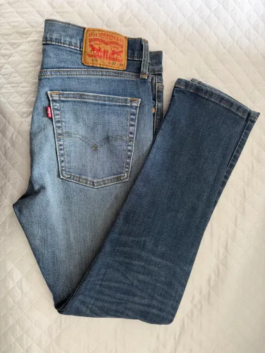 Calcas levis usadas semi novas. 