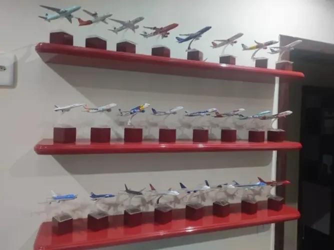 Aviões de metal para coleção