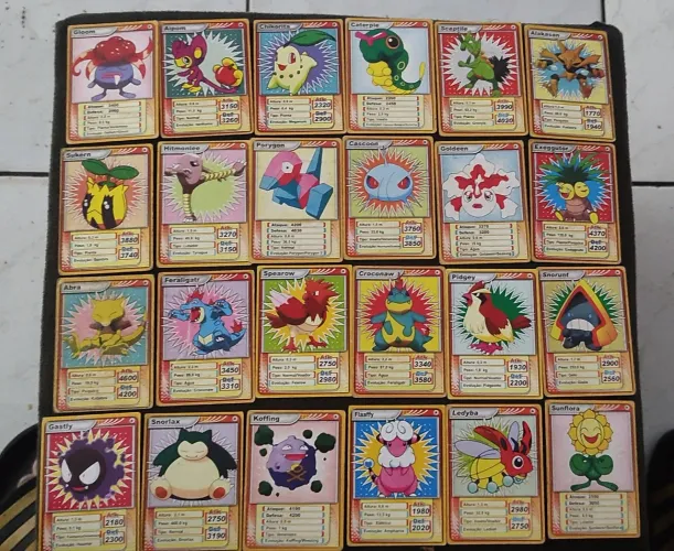 101 Cartas Pokémon Card Game antigas