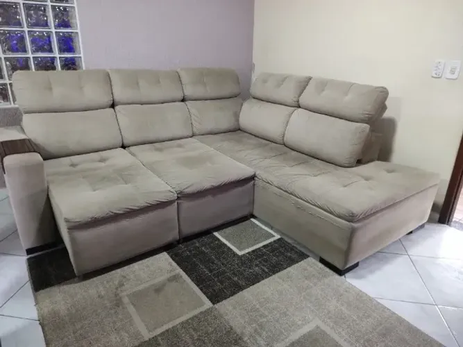 Sofá retrátil e reclinável
