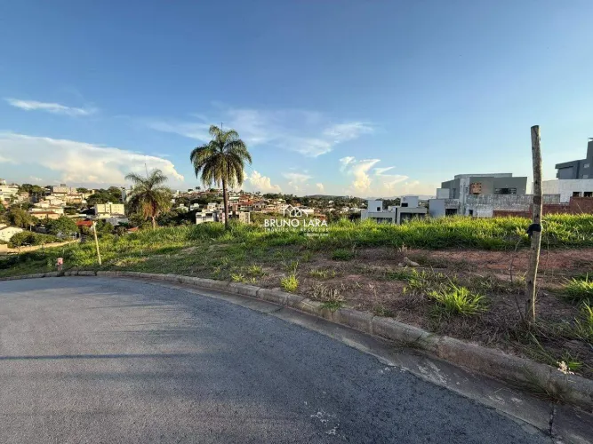 Lote à venda no Condomínio Horizontes, bairro Guarujá Mansões Betim/MG