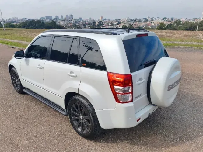 Suzuki Grand Vitara 2.0 16V 4x2/4x4 5P Aut. 2014
