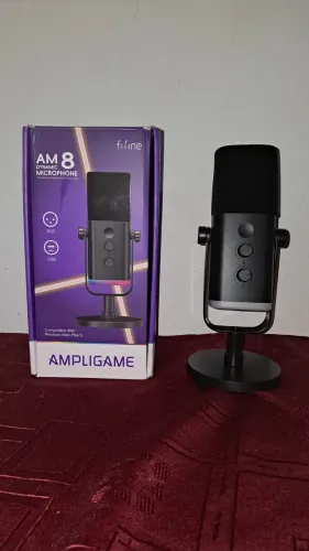 Vendo um Microfone AmpliGame AM8<br>Tipo: Dinâmico<br>Padrão Polar: Cardioide