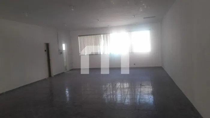 Sala comercial para locação ao lado do metro Tatuapé