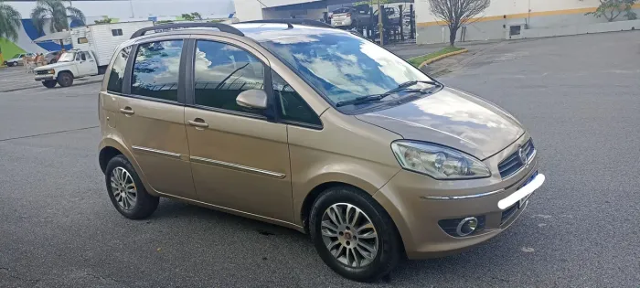Fiat Idea Essence 1.6 Flex 16V 5P 2013