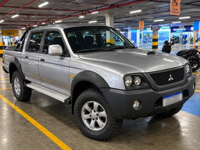 Mitsubishi L200 Sport HPE 2.5 4X4 CD DTI Dies. Mec. 2006