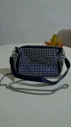 Bolsa preta com strass