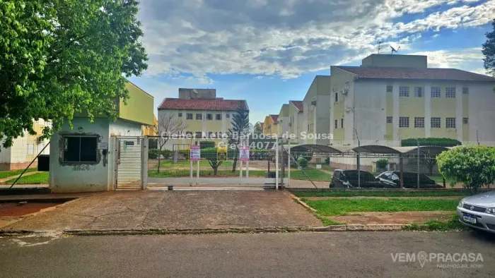 Alugo Apartamento com IPTU incluso!